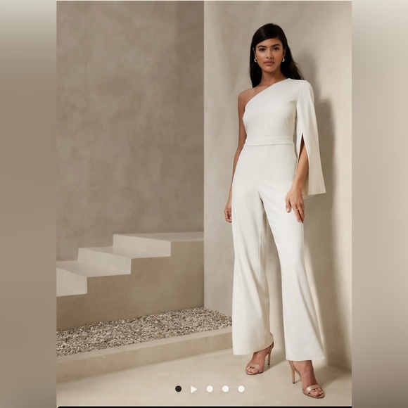 Banana Republic Factory Pants - Banana Republic CREPE ONE-SLEEVE JUMPSUIT 12P Like New - Used Only Once